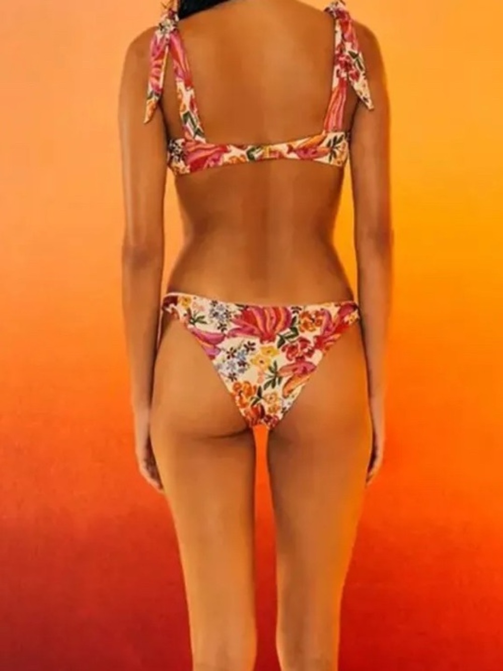 NWT - FARM Rio - Spring Bananas Bikini Bottom - Large - Picture 2 of 4